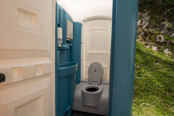 Best Sanitation services for porta potties  in Dumbarton, VA