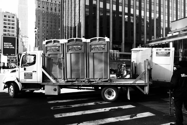 Best Portable restroom trailer rental  in Dumbarton, VA
